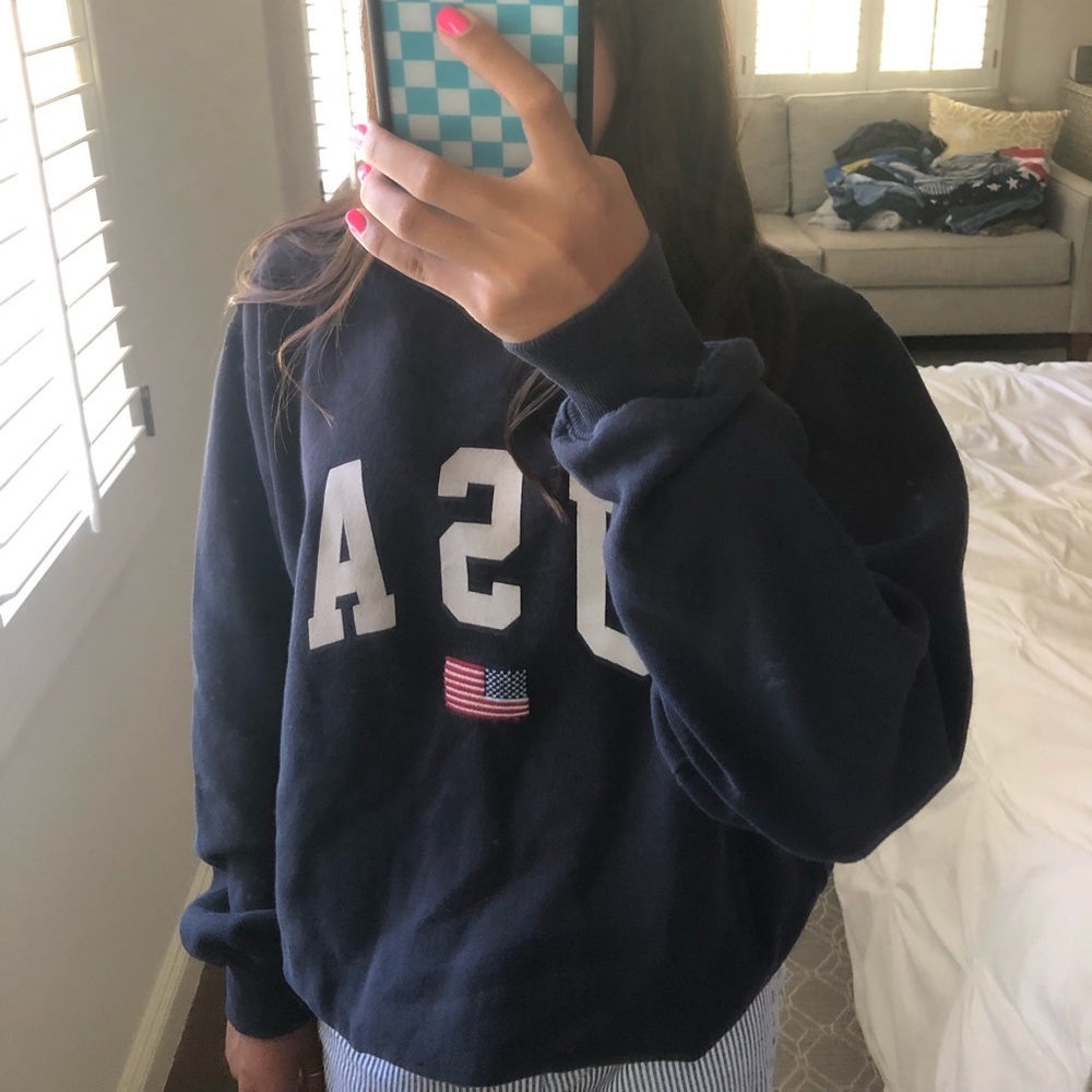 Brandy Melville U.S.A. Crewneck